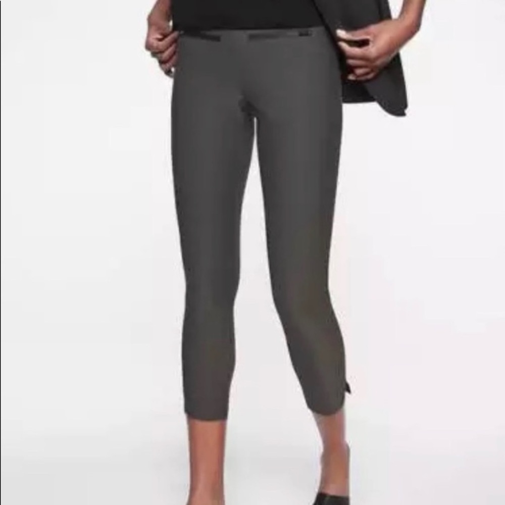 Athleta Stellar Cropped gray pants Size XS